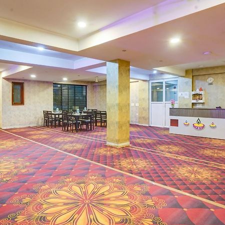 Hotel The York - Couple-Unfriendly Hotel Noida Exterior photo