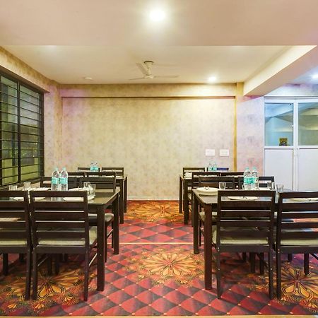 Hotel The York - Couple-Unfriendly Hotel Noida Exterior photo