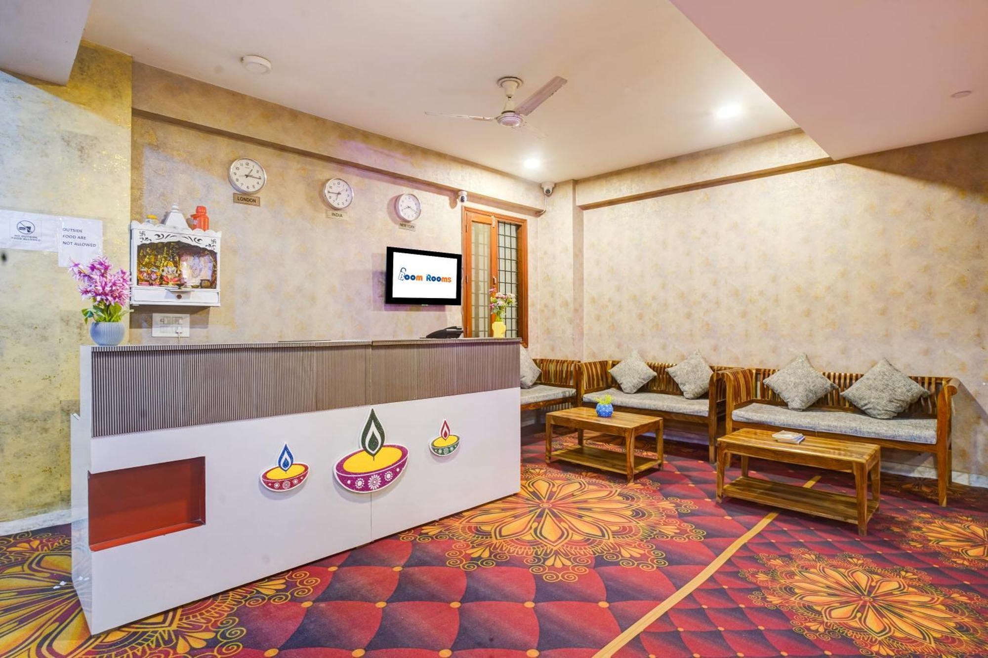 Hotel The York - Couple-Unfriendly Hotel Noida Exterior photo